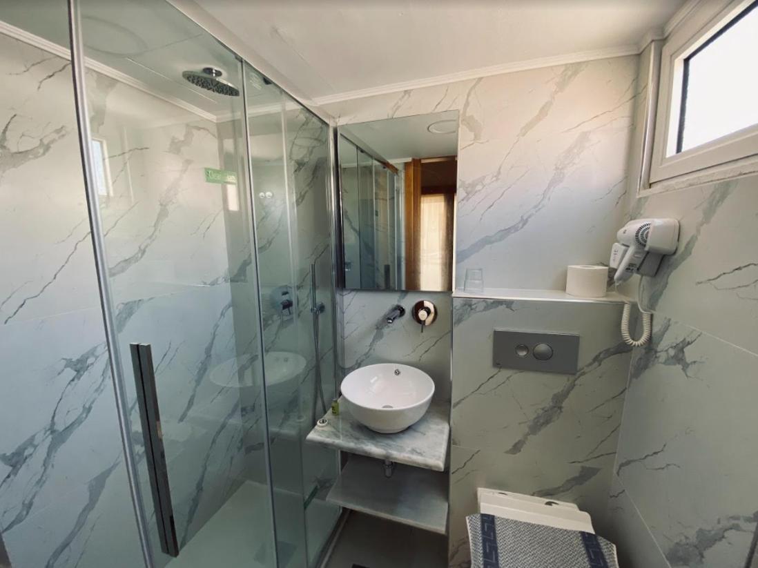 Rhodes City International Hotel מראה חיצוני תמונה