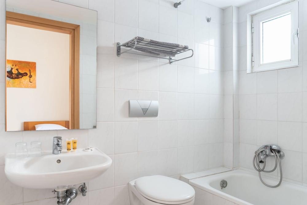 Rhodes City International Hotel מראה חיצוני תמונה